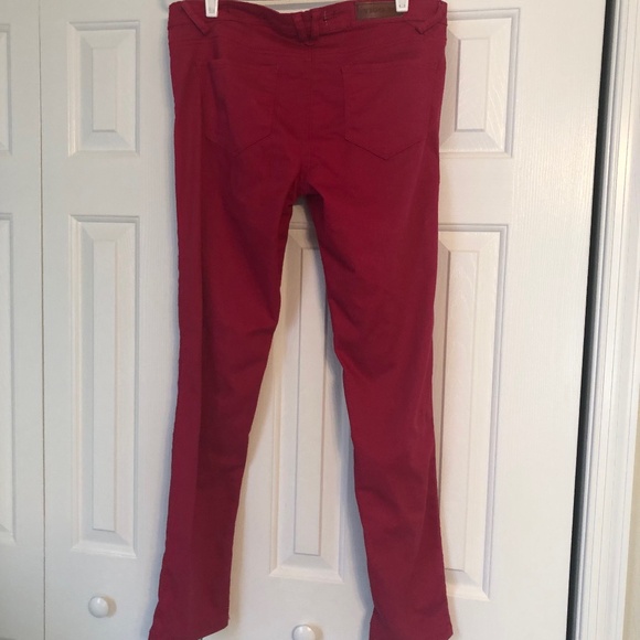 Vigold Women's Fuschia Pink Pants (Size 9-10 or 30 inch waist) Good Condition - Picture 3 of 6